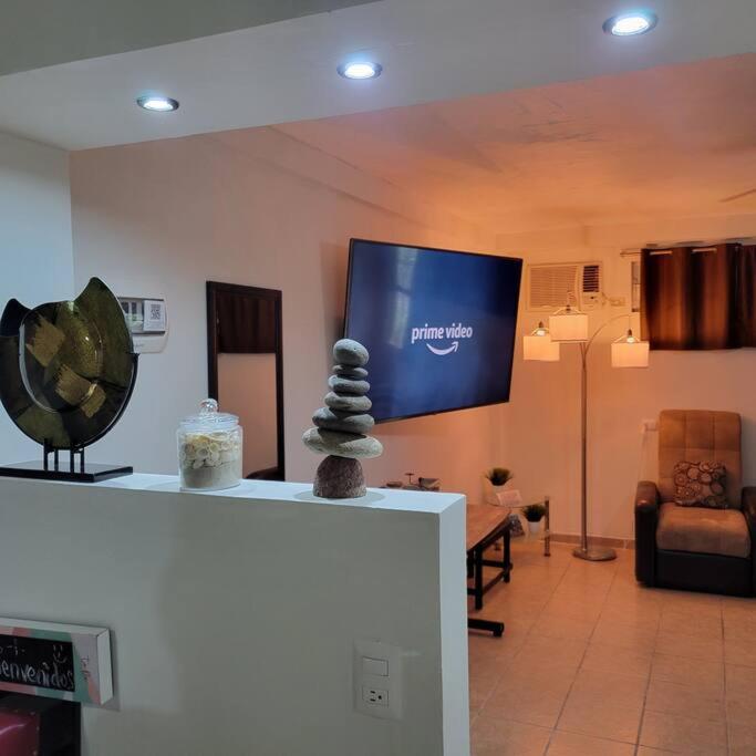 Departamento Comodo centrico Tv Ac wifi cocina parking, letra C Ciudad Valles Exterior foto